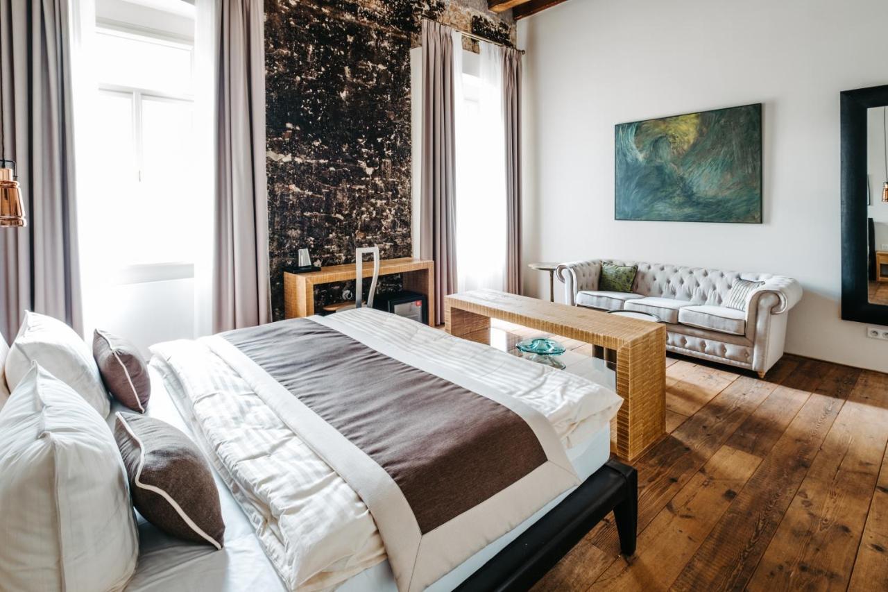 Boutique Hotel Corso Revnice Luaran gambar