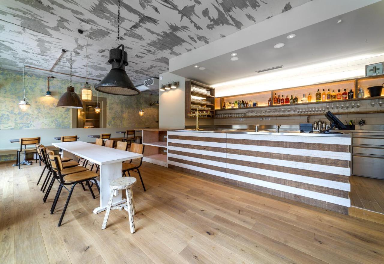 Boutique Hotel Corso Revnice Luaran gambar
