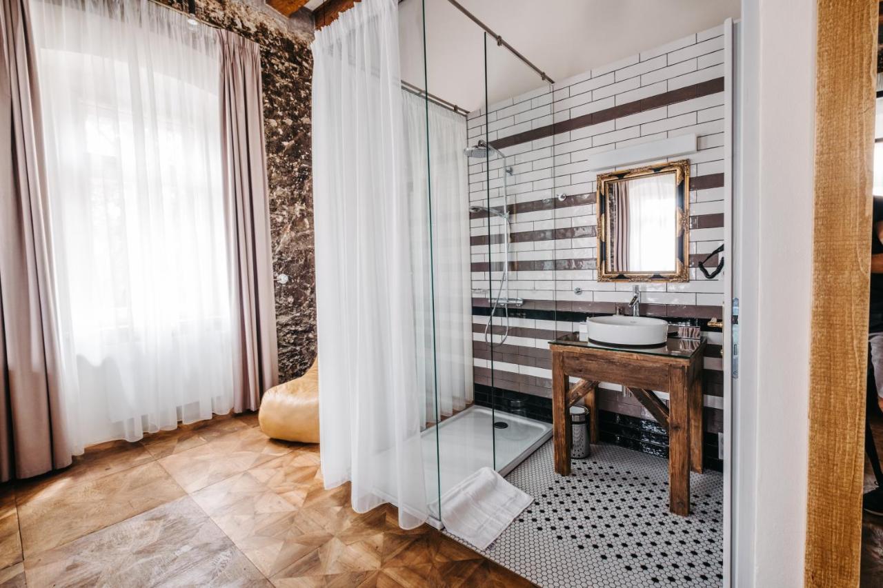 Boutique Hotel Corso Revnice Luaran gambar
