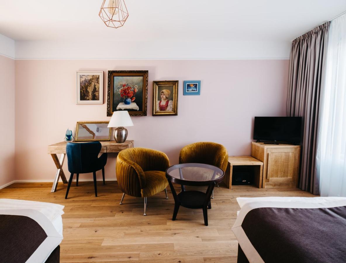 Boutique Hotel Corso Revnice Luaran gambar
